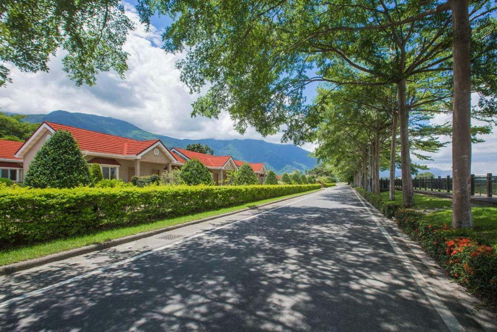 Shan Shui Shen Resortopia Hotel Guanshan Exteriör bild